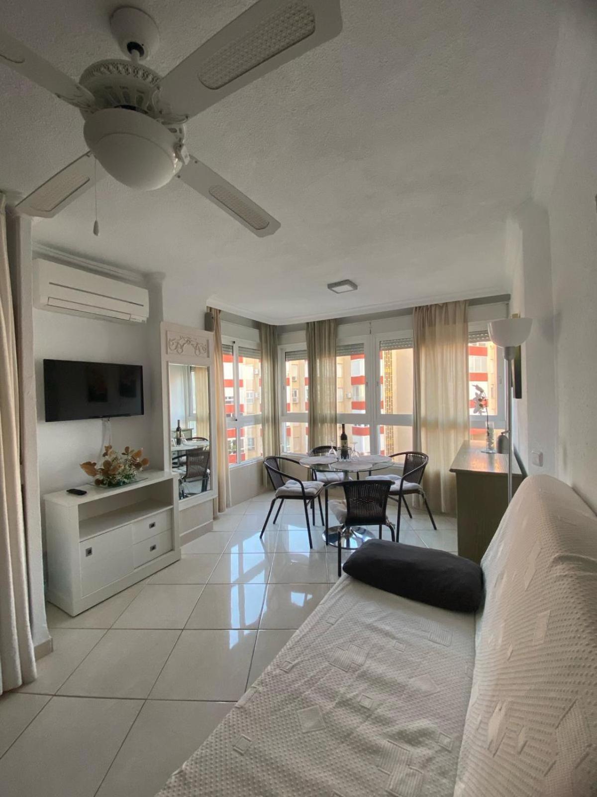Apartamento Frente Al Mar Torrox Exterior photo